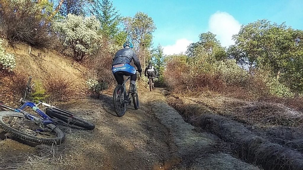 This particular Saturday, Jacob and Jared got wind of my boring ride in Jacksonville and came out to climb with me. This is the closest we got to a trail. MoFo is named that for a reason. It kinda goes up.